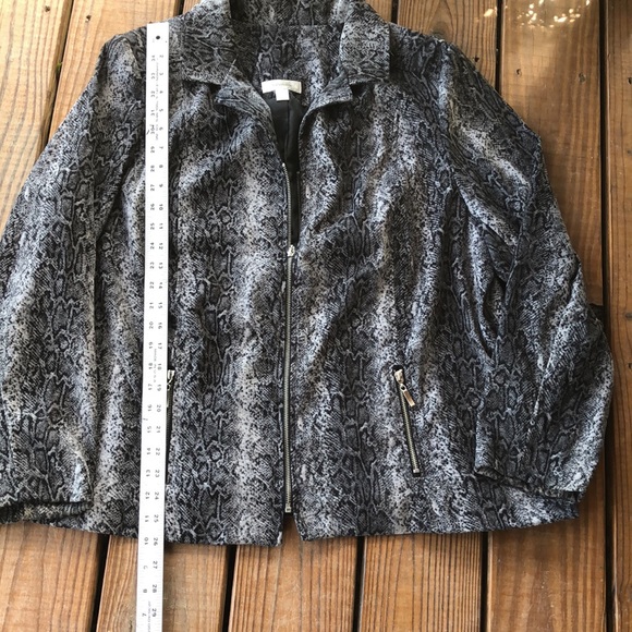 Dressbarn Python Print Zip Jacket - Picture 4 of 6